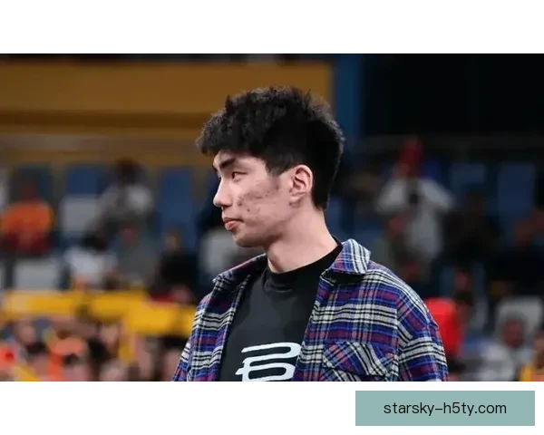 余嘉豪正负值+19率队险胜战